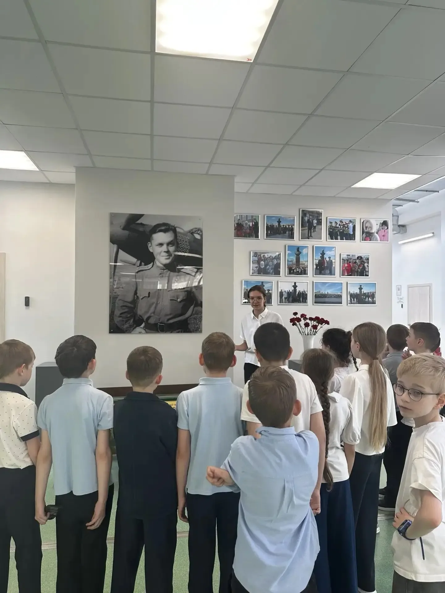 🕯️ В гостях у истории: наши третьеклассники в музее 31-й школы Сегодня ученики 3А и 3В классов нашей