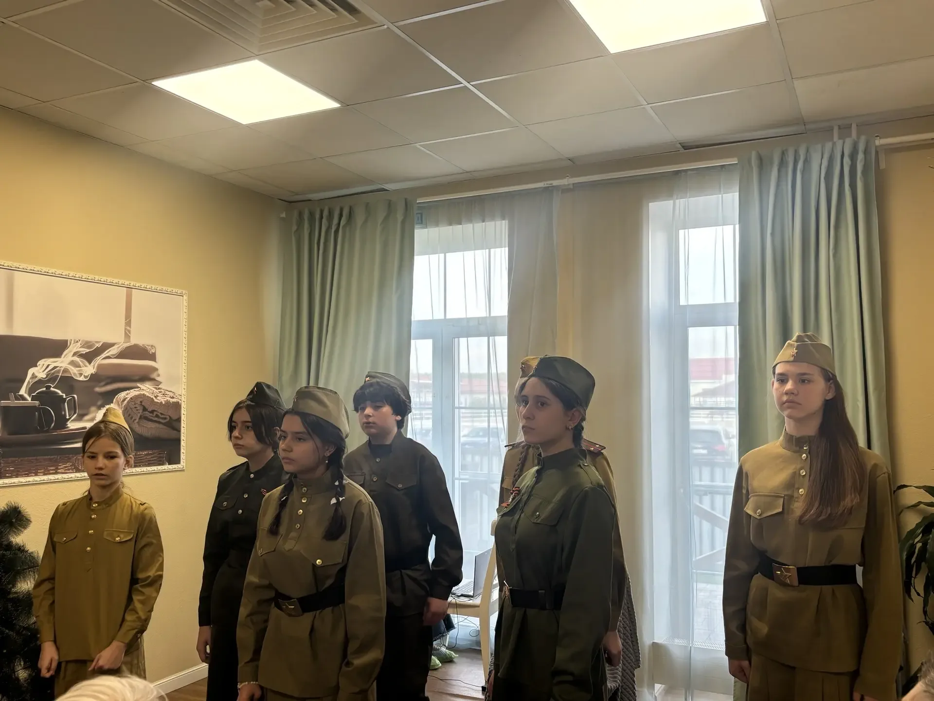 Волонтёрский отряд «Энергия добра» нашей школы совершил важное и трогательное мероприятие — ребята п