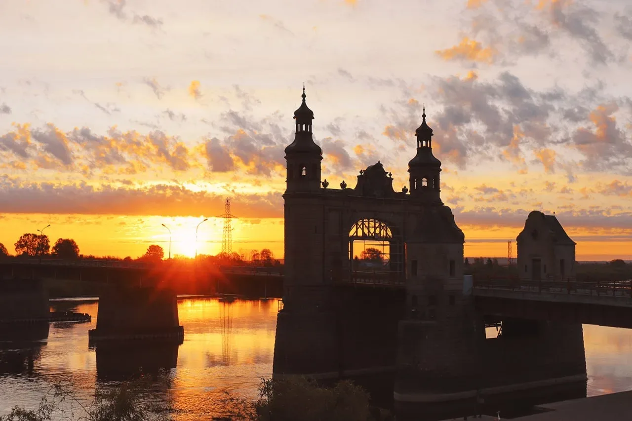 Красочный рассвет над Советском😍  📸Адриана Романова