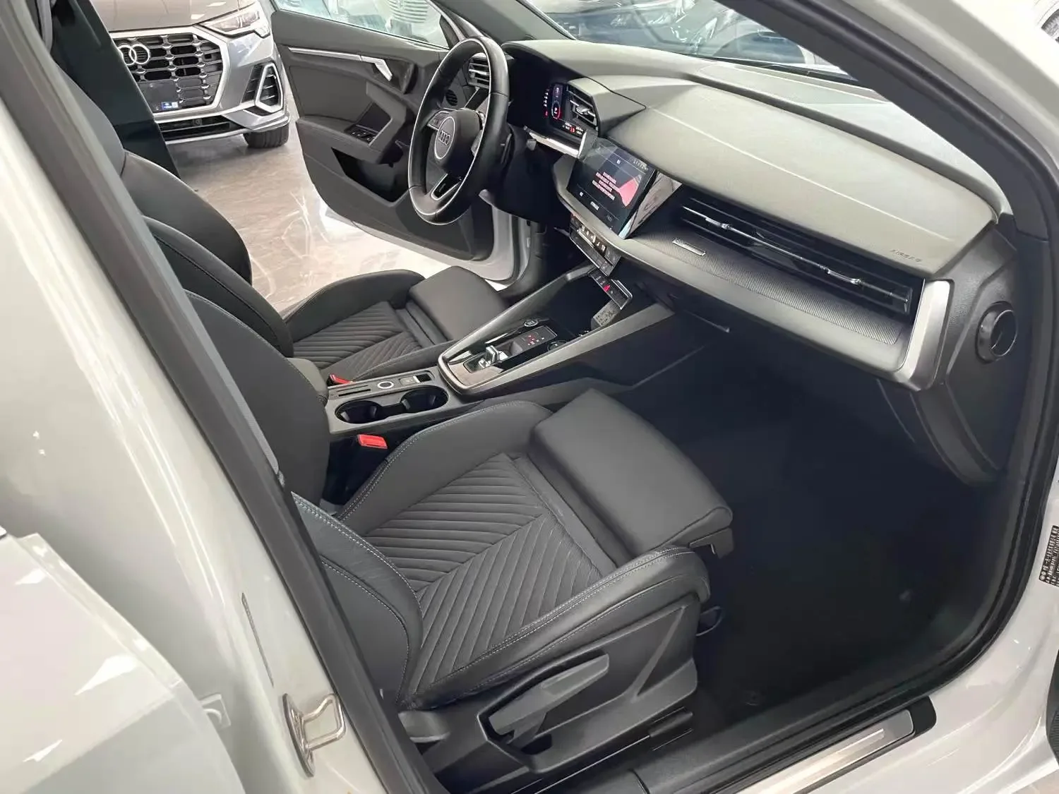 📹 🛠🔑 Drive_Emotions Автомобили из Китая под заказ 🌟  🔥 Audi A3L Limousine 35 TFSI Elegance (Рестайли