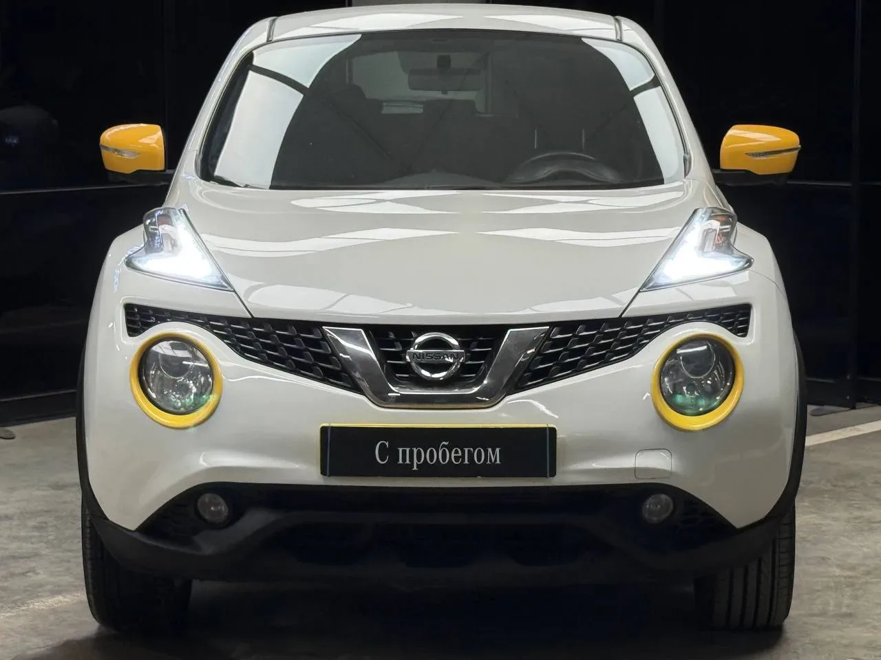 В продажу поступил авто с пробегом Nissan Juke рестайлинг, в комплектации SE+ Perso Yellow   2017 го
