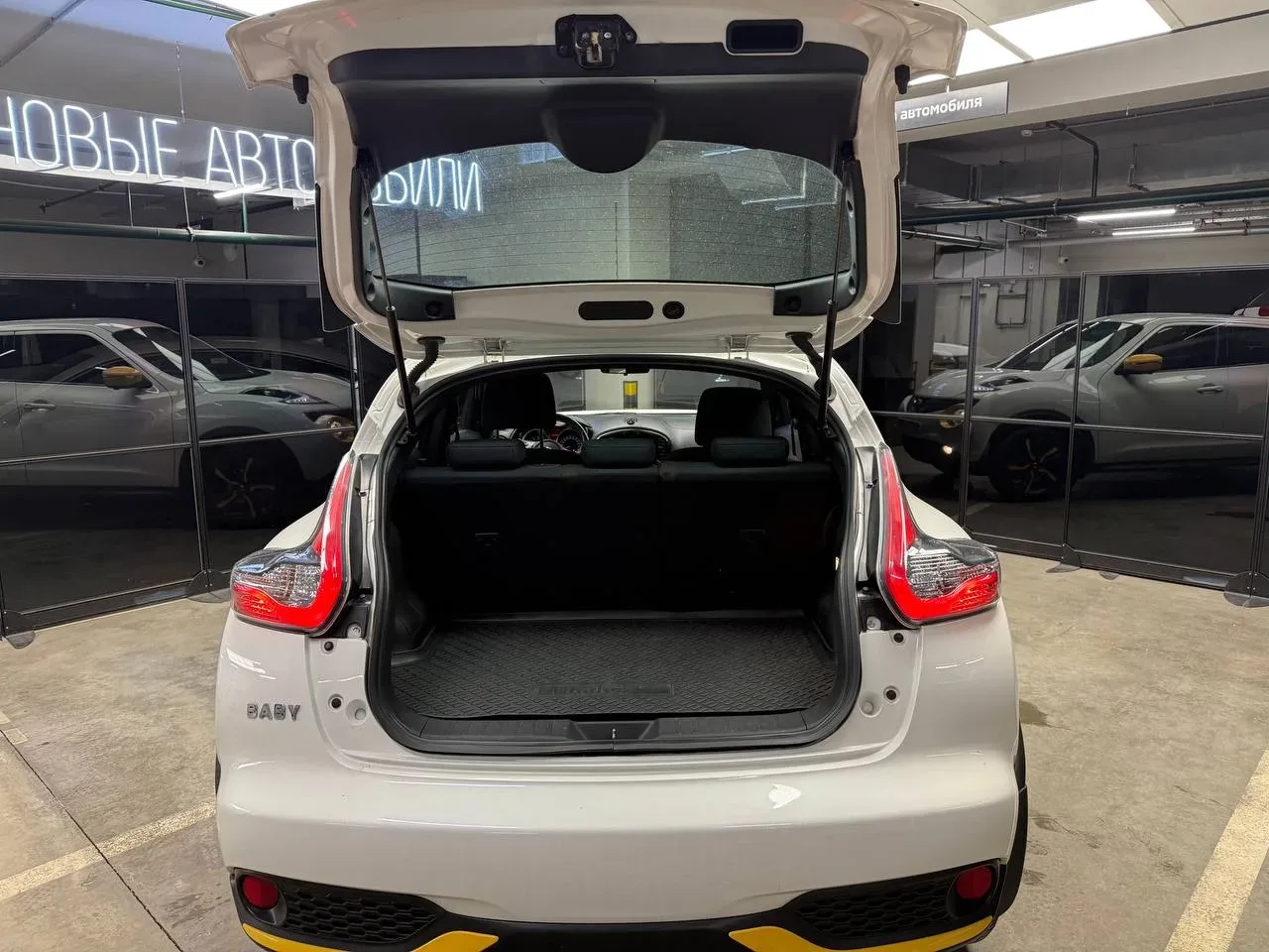 В продажу поступил авто с пробегом Nissan Juke рестайлинг, в комплектации SE+ Perso Yellow   2017 го