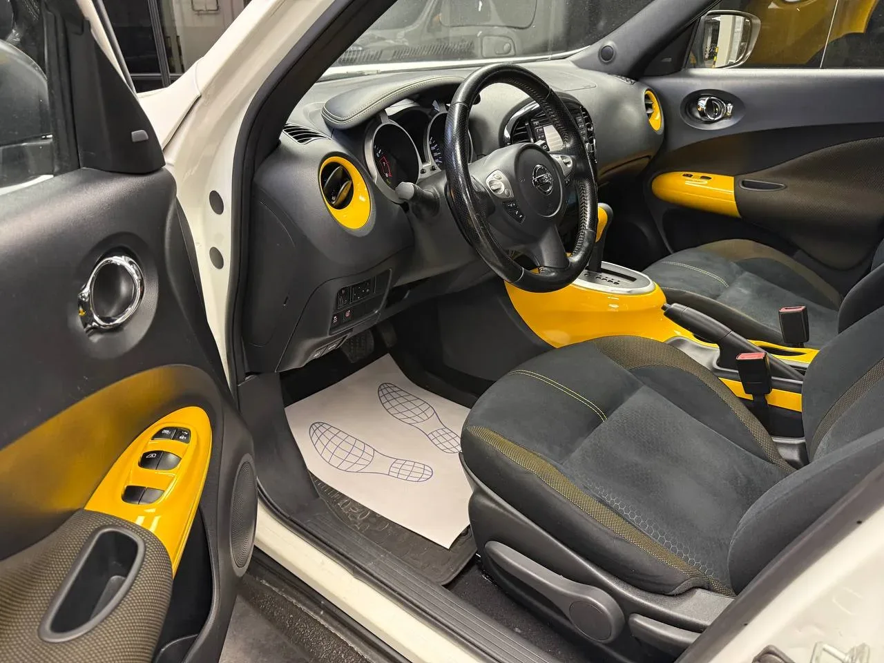 В продажу поступил авто с пробегом Nissan Juke рестайлинг, в комплектации SE+ Perso Yellow   2017 го