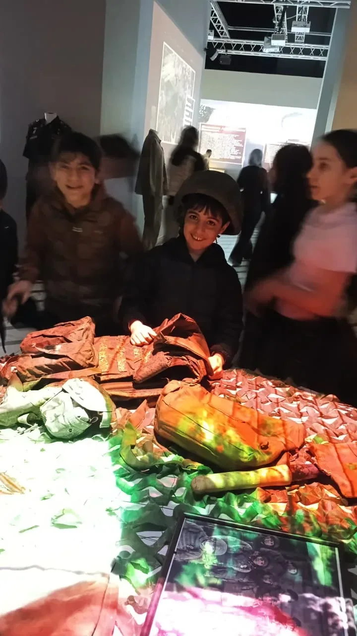 🌟 Наши ученики 3Е класса на празднике открытий и тепла!  В минувшие выходные учащиеся 3 «Е» класса в