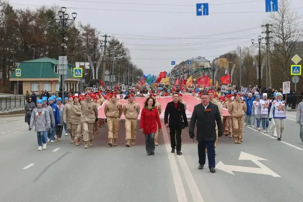 🎖 Курсанты военно‑спортивного патриотического клуба «Варяг» МАОУ СОШ № 13 им. П. А. Леонова 9 мая уд