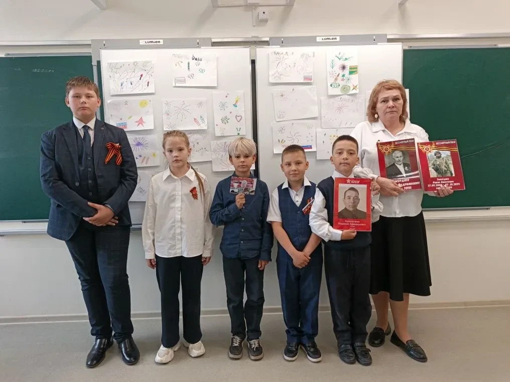 День Великой Победы в сердце нашей школы! 🇷🇺✨  Сегодня, 8 мая, в МБОУ СОШ №58 г. Иркутска прошли тро