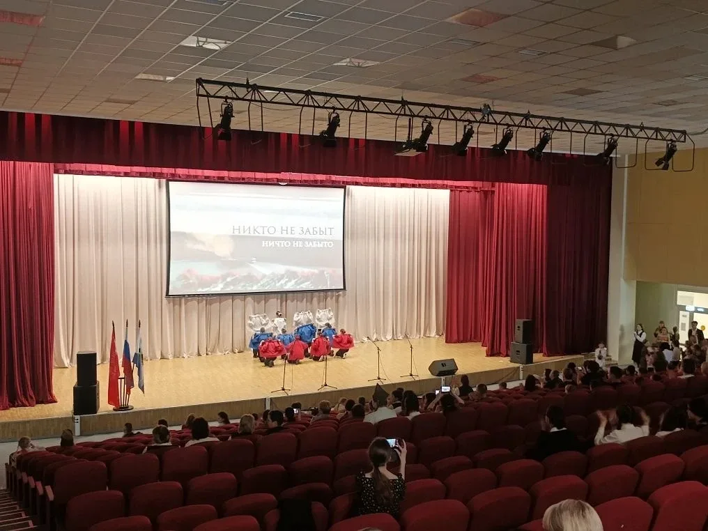 🎉 Сегодня в нашей школе прошёл концерт, приуроченный к празднованию 81-й годовщины Победы советских 