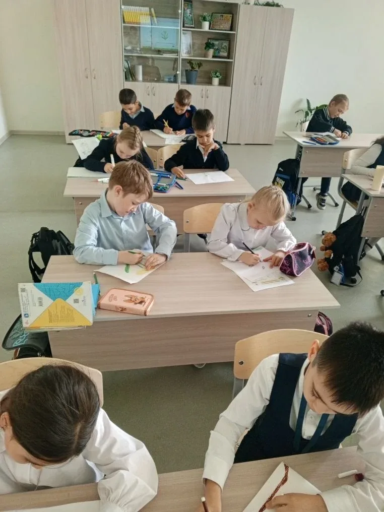 🌿✨ День одуванчика в 1 В классе — настоящий праздник весны! ✨🌿  13 мая отмечается Всемирный день оду