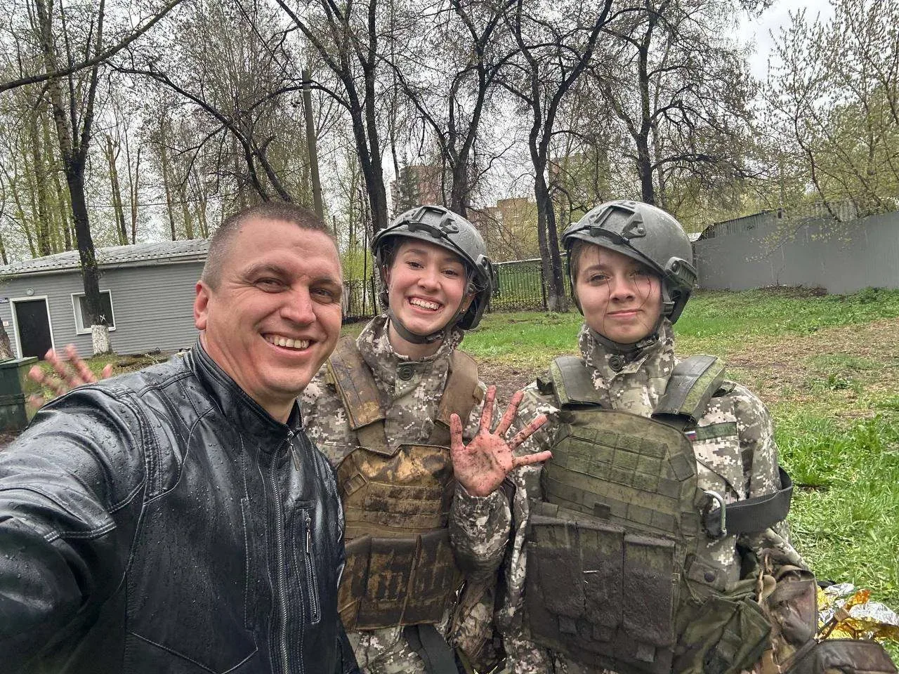 Наша ученица, Полина Семенова делится новостями и  фотографиями:   Мы с командой Гимназии № 25 г. Ир