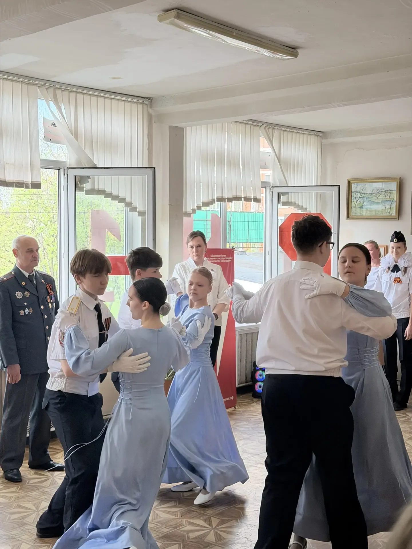 🌟 Сегодня в нашей школе прошла торжественная линейка, посвящённая 81-й годовщине Великой Победы! 🌟  