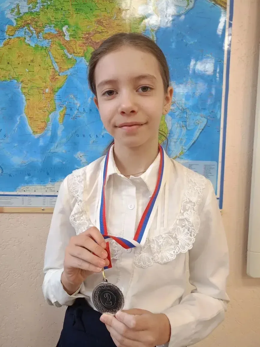 Ученица 3а класса Ларичева Анна 18 апреля участвовала в традиционном турнире по волейболу ,,Память,,