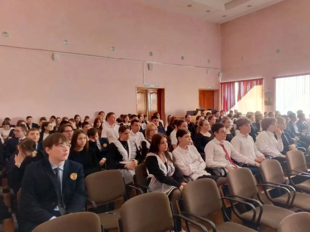 📣 Итоговые линейки для 9‑х и 11‑х классов: важная информация к ГИА‑2026 20 мая 2026 года в нашей шко