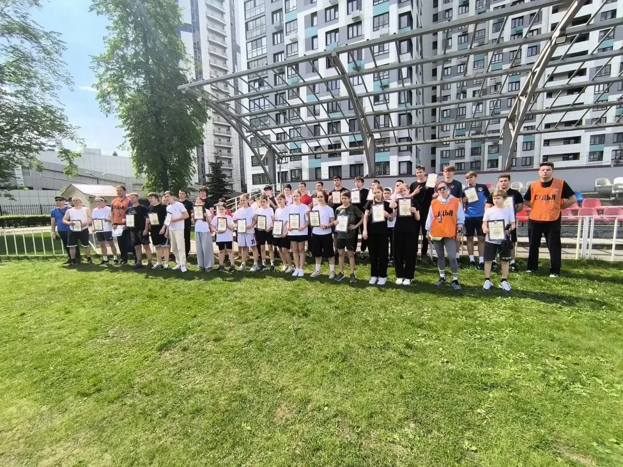 Спорт, характер и командный дух — это про наших ребят! 🏆  🏫 Ученики МБОУ СОШ №4 вместе со своим наст