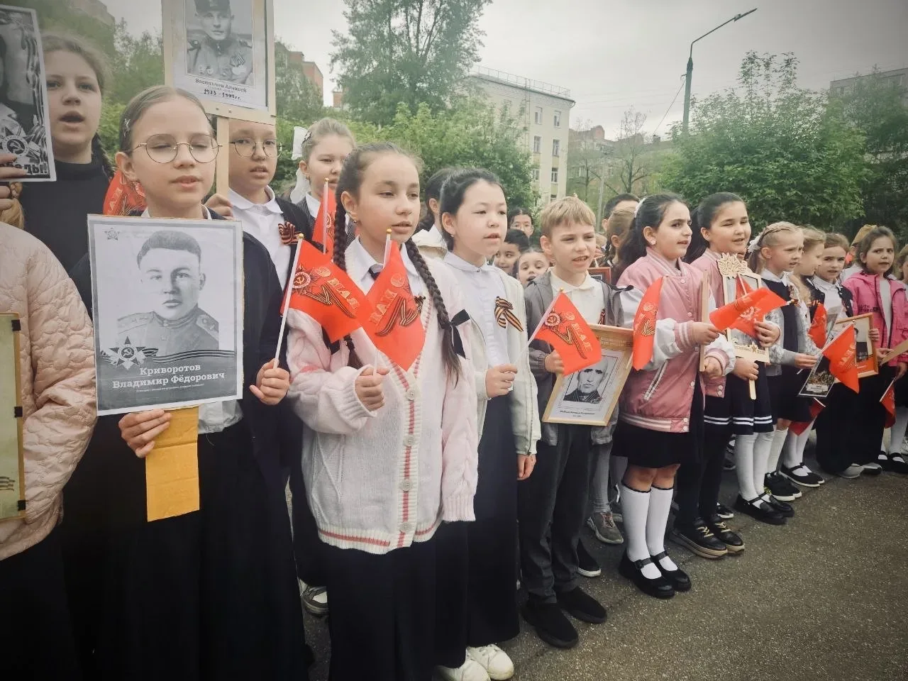 🇷🇺 Помним! Гордимся! Равняемся на героев!  В преддверии великого Дня Победы, наши ученики приняли уч