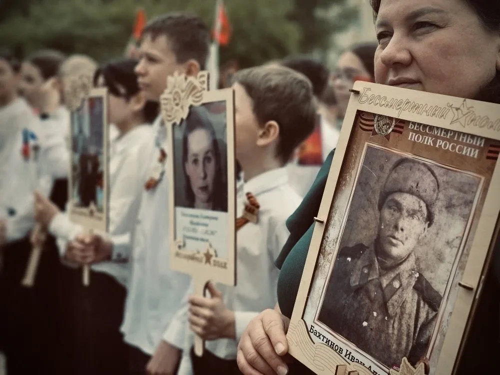 🇷🇺 Помним! Гордимся! Равняемся на героев!  В преддверии великого Дня Победы, наши ученики приняли уч