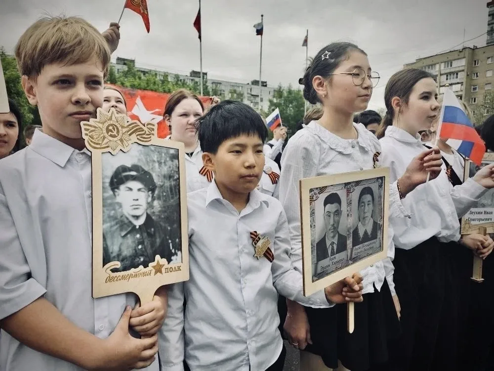 🇷🇺 Помним! Гордимся! Равняемся на героев!  В преддверии великого Дня Победы, наши ученики приняли уч