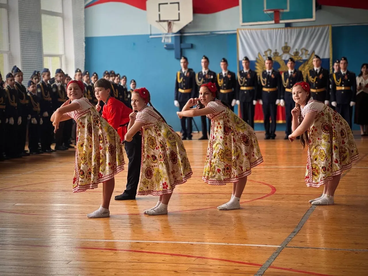 В #КадетскаяШкола45 состоялось торжественное мероприятие «Прощание с кадетской семьёй. Эстафета поко