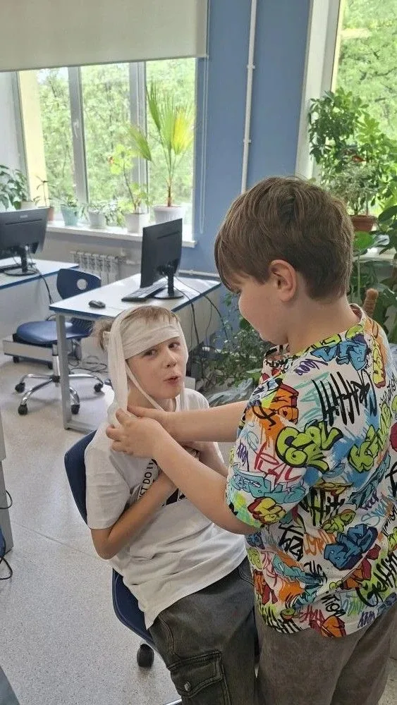 Сегодня прошло очередное занятие маленьких юнармейцев! Ребята узнали что же такое "чепец", как оказа