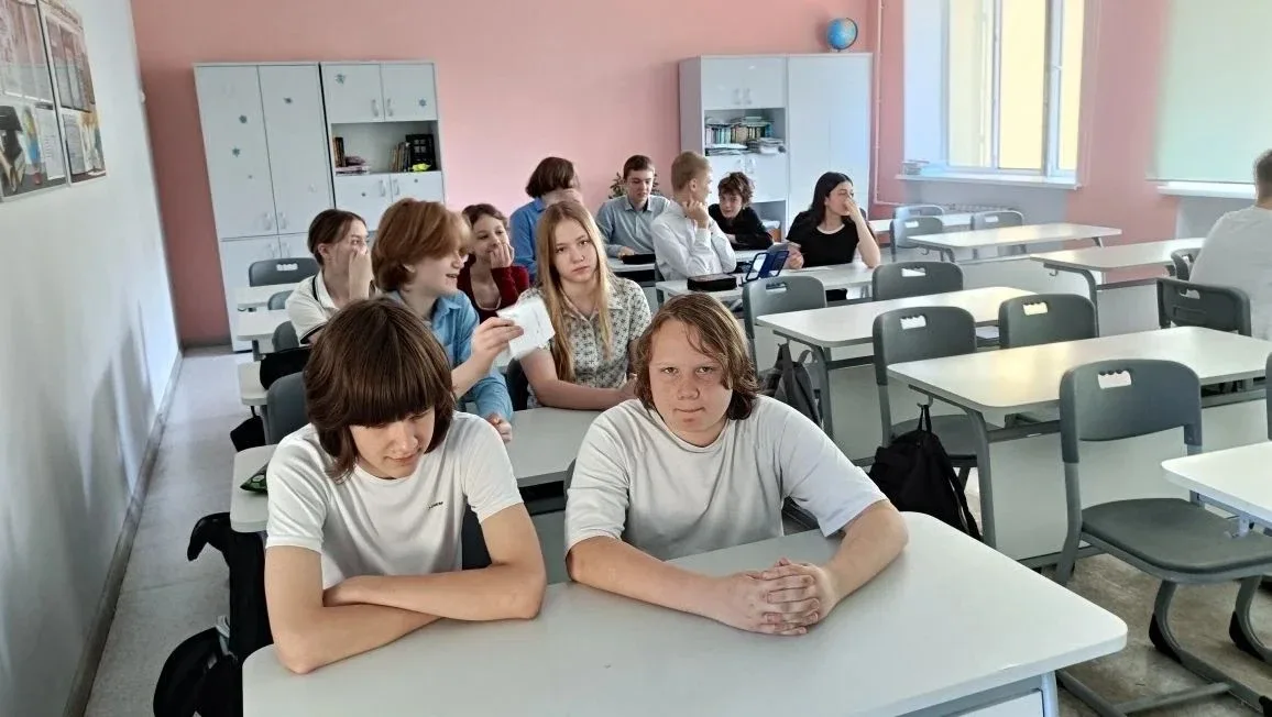 Ученики МБОУ "Лицей Климовска" приняли участие в интеллектуальной игре-квизе, посвященной Дню химии!