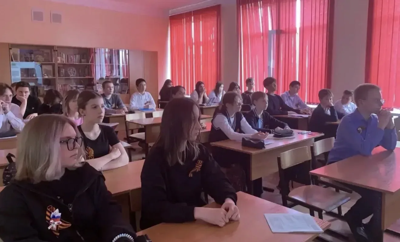 Занятие в рамках программы 🇷🇺«Россия — мои горизонты» 🇷🇺было посвящено теме «Россия безопасная: воен