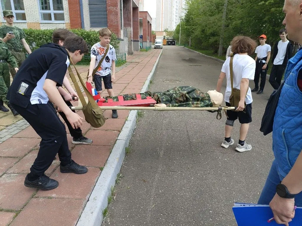 🎖 Военно- патриотическая игра «Зарница» прошла в нашей школе! В нашей школе успешно состоялась военн
