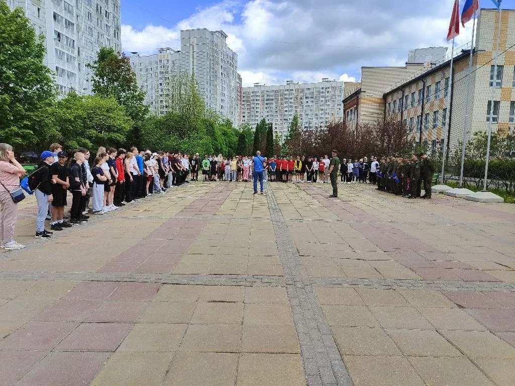 🎖 Военно- патриотическая игра «Зарница» прошла в нашей школе! В нашей школе успешно состоялась военн