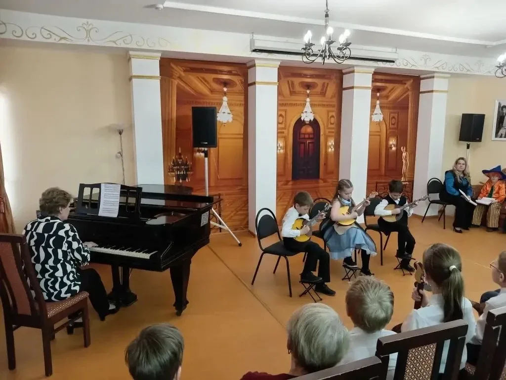 🎶 Концерт юных музыкантов в библиотеке им. А. С. Пушкина  🗓️ 15 мая в библиотеке имени А. С. Пушкина