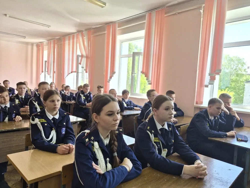 По инициативе детской- юношеской газеты " Мы вместе " состоялась встреча ЮИДовцев 6б и 7б классов с 