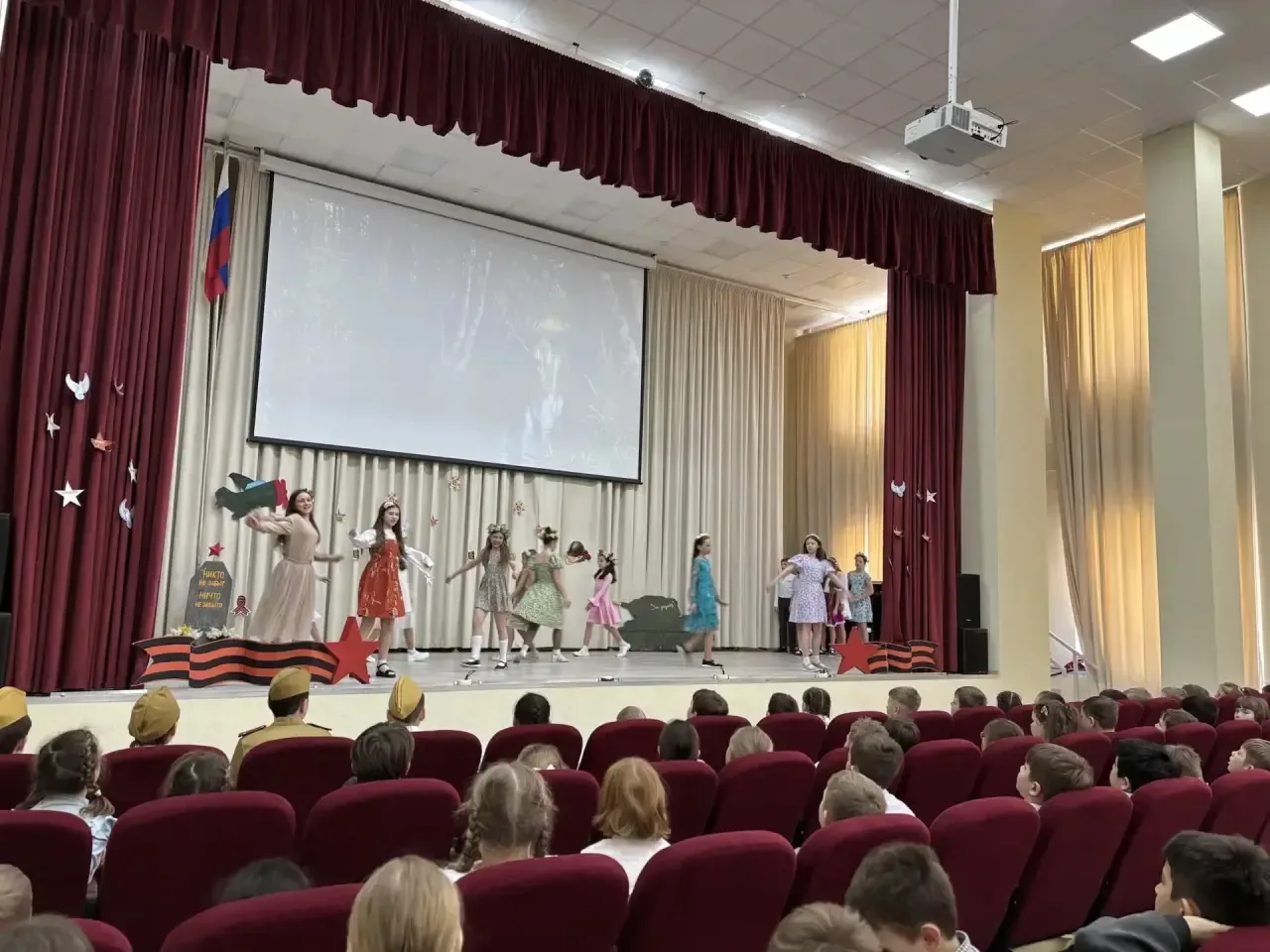 ✨ ДЕНЬ ПОБЕДЫ  Сегодня в нашей школе прошло два концерта посвященных 9 мая 🔥  ✨«Весна Победы» – неза