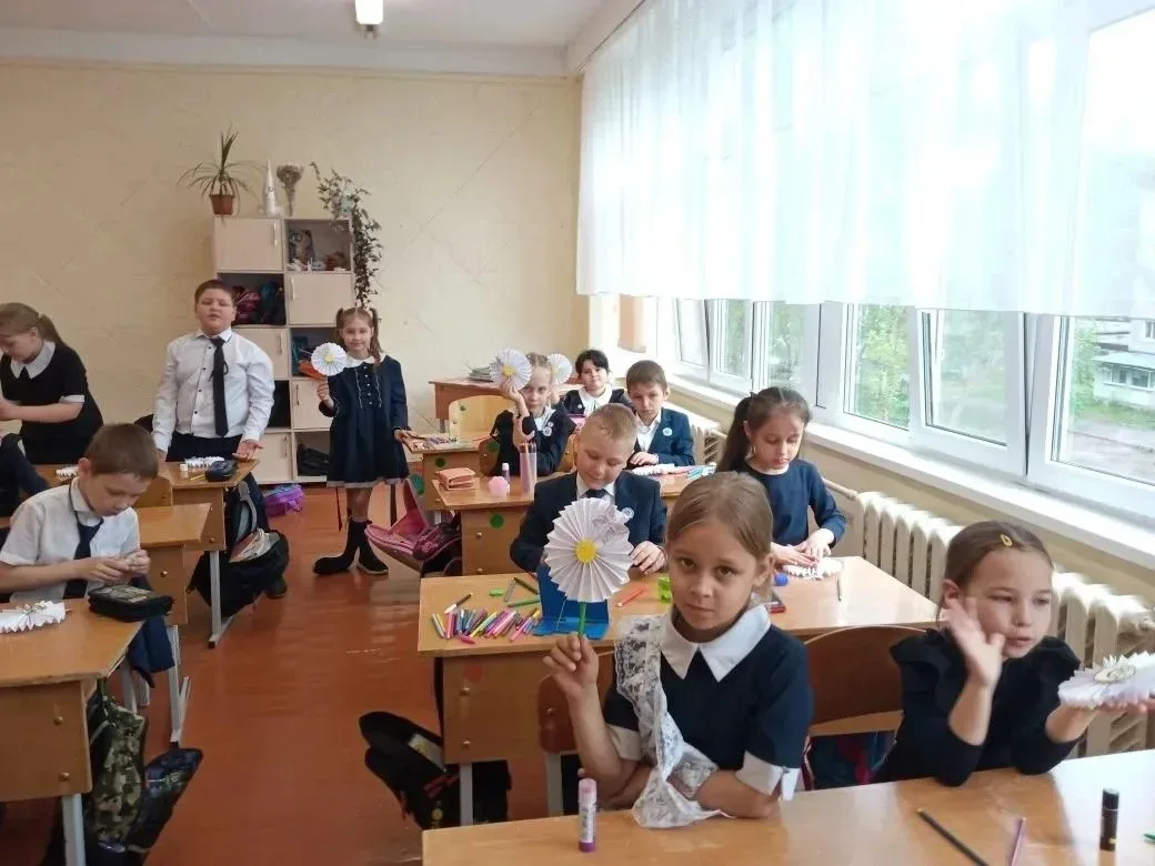 👨‍👩‍👧‍👦❤️ Классные часы о самом важном — о семье В 1 корпусе прошли классные часы, посвящённые семье