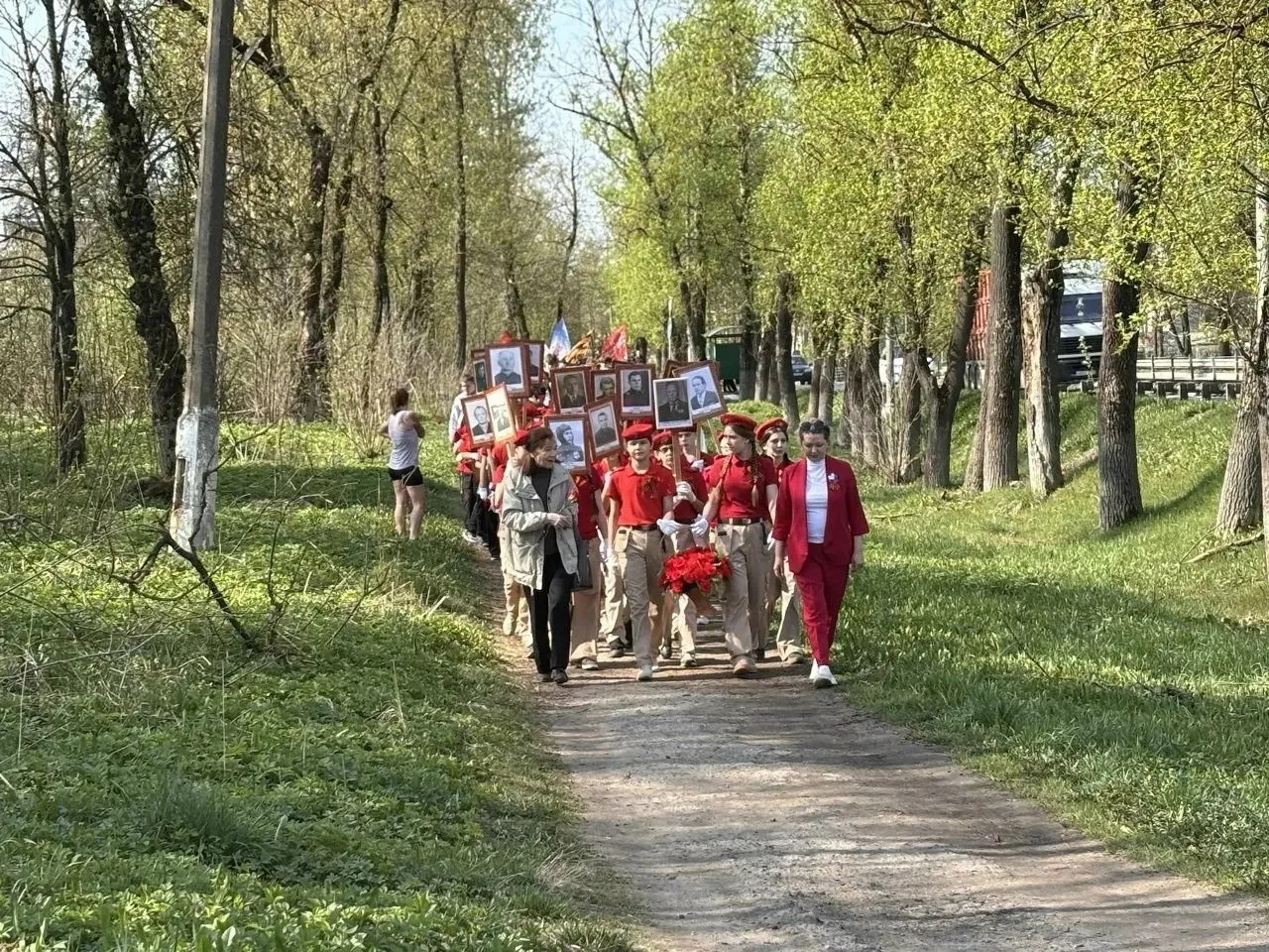🇷🇺7 мая в посёлке Деденево у Мемориала Славы прошел митинг «Память хранят живые». Мероприятие прошло