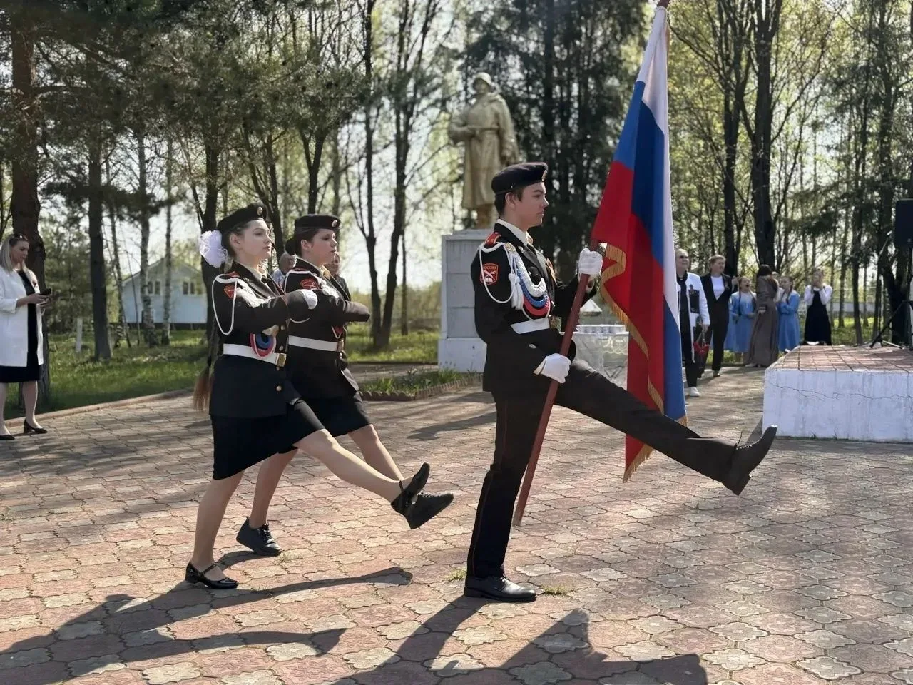 🇷🇺7 мая в посёлке Деденево у Мемориала Славы прошел митинг «Память хранят живые». Мероприятие прошло