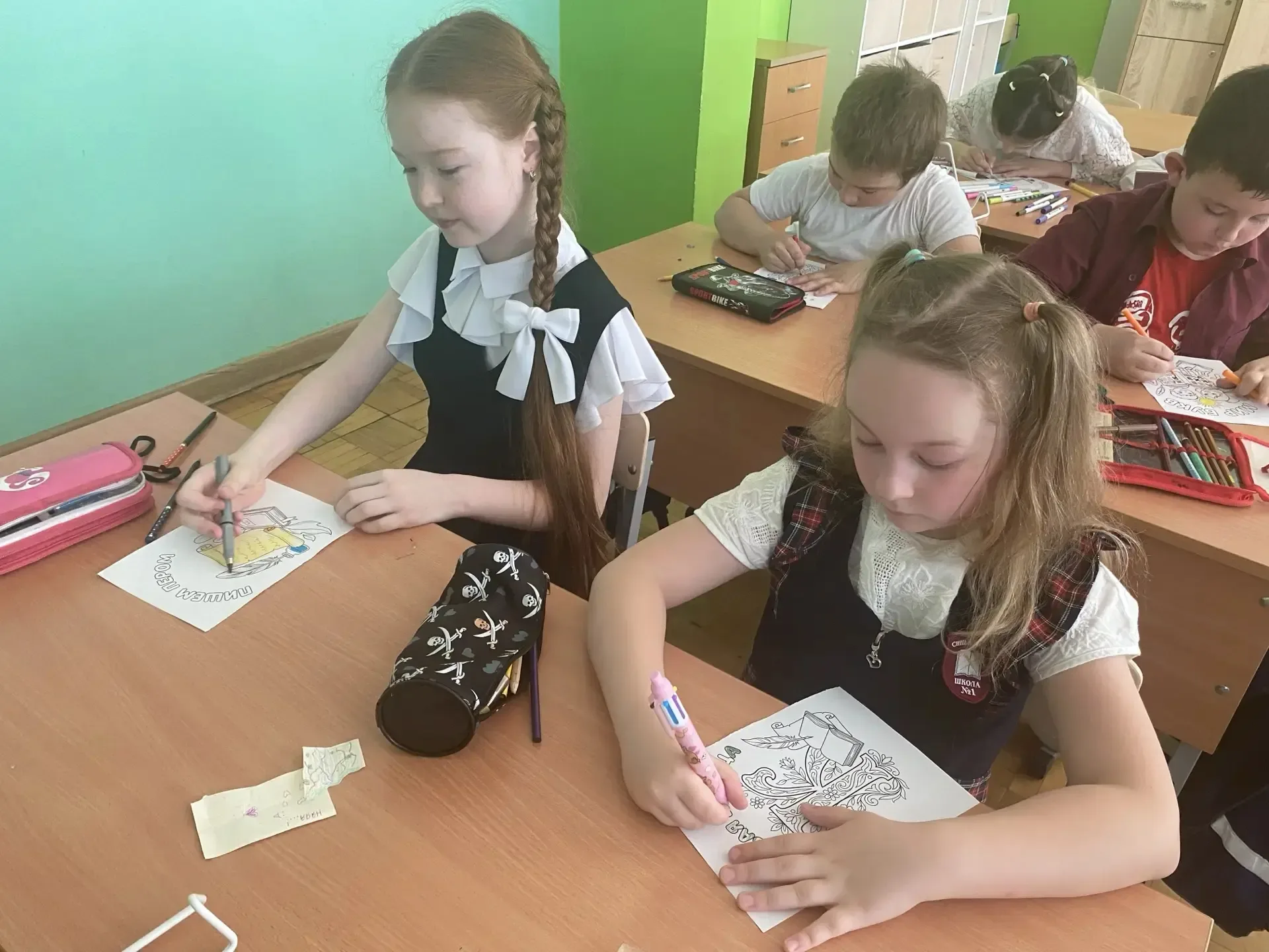 Во 2 «В» классе состоялся познавательный урок, приуроченный ко Дню славянской письменности.  Ребята 