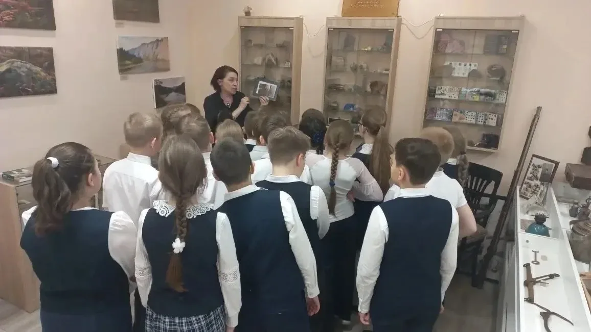 🏛️✨ Международный день музеев: погружение в историю и искусство в нашей гимназии! ✨🏛️  Сегодня, 18 м