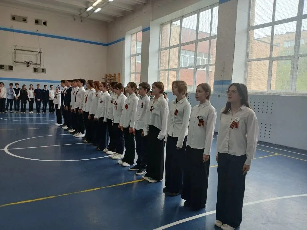 МБОУ Голицынская СОШ №2 🎖️ Парад в честь Дня Победы: в школе прошёл смотр строя и песни!  В нашей шк