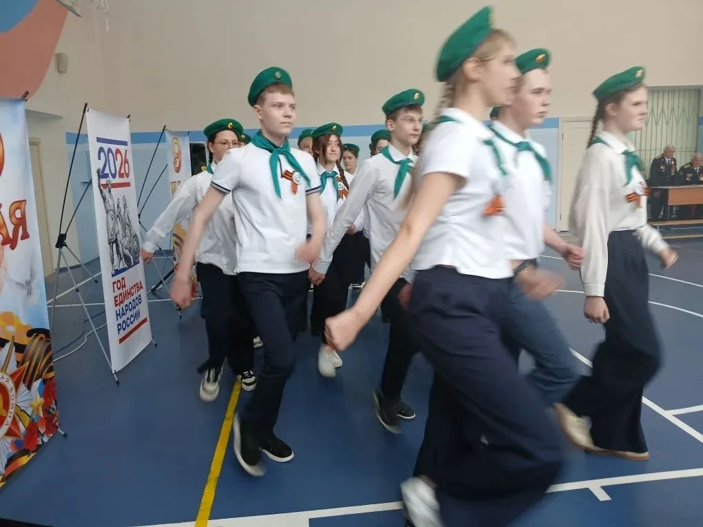 МБОУ Голицынская СОШ №2 🎖️ Парад в честь Дня Победы: в школе прошёл смотр строя и песни!  В нашей шк
