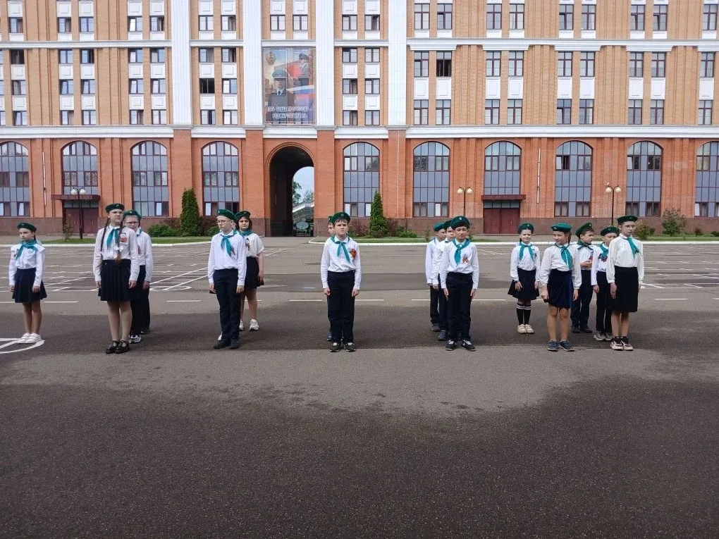 🪖 Сегодня в Голицынском Пограничном Институте ФСБ РФ состоялся традиционный Смотр строя и песни сред