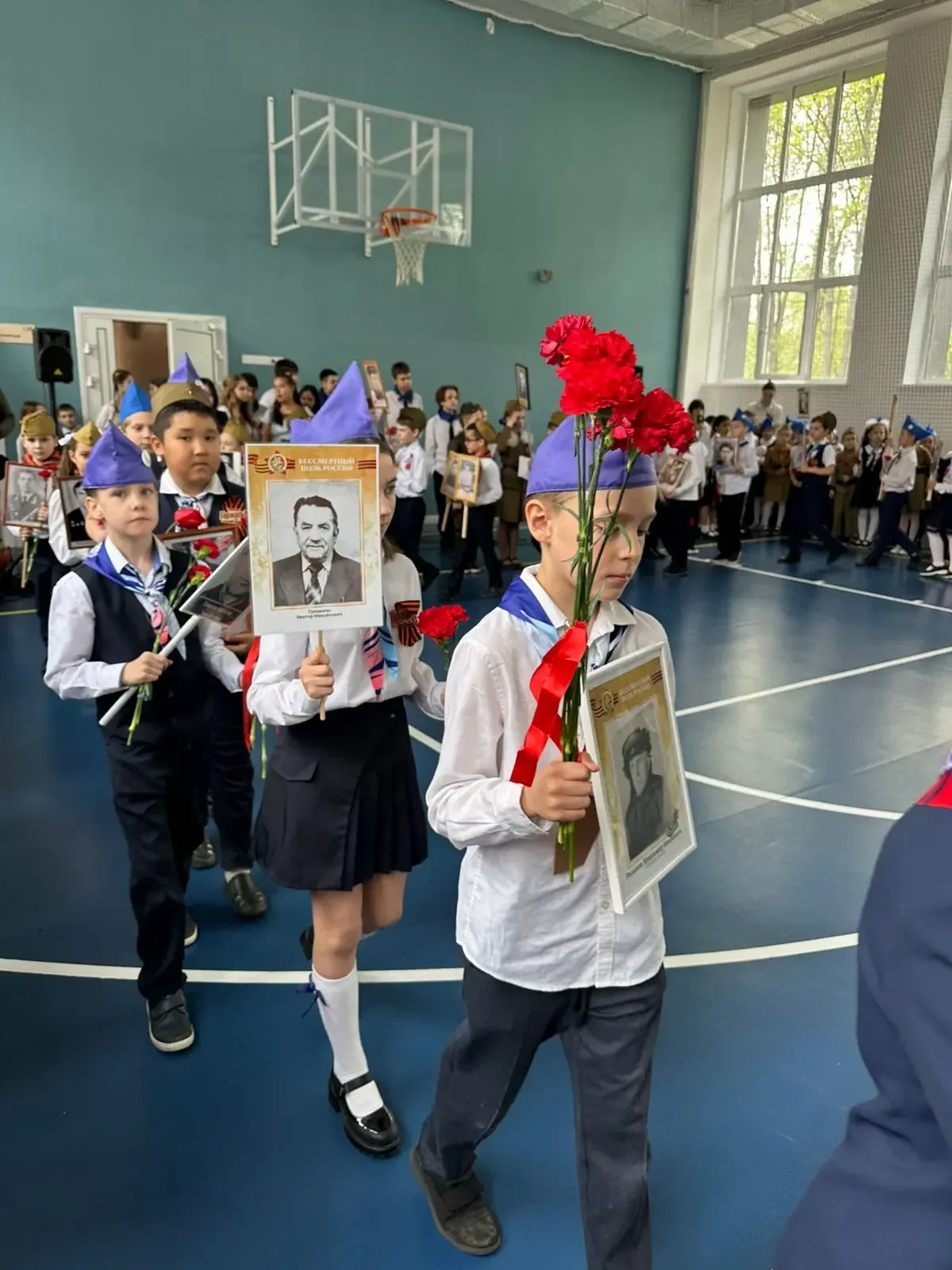БОЛЬШЕВЯЗЕМСКАЯ ШКОЛА   🎖️8 мая в начальной школе состоялся митинг в рамках марафона «Наследники Поб