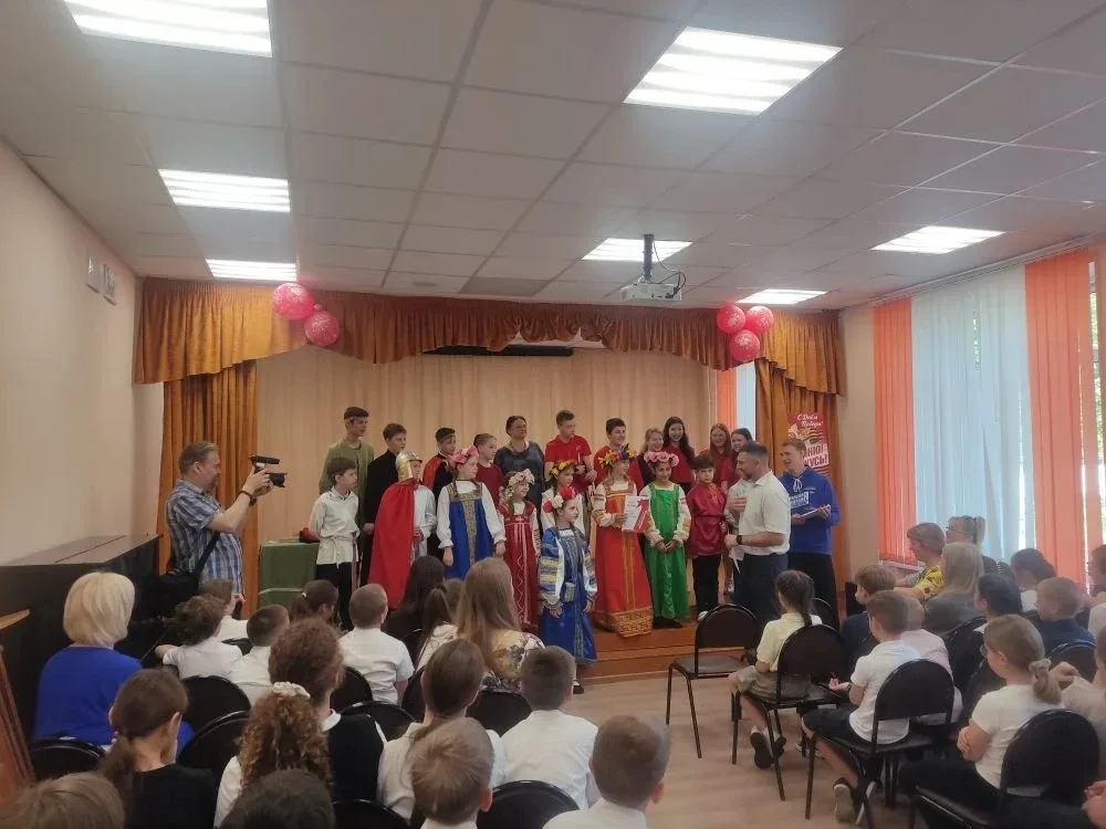 МБОУ СОШ 1 (структурное подразделение , ул. Н. Громова)  Сегодня, 18 мая, на традиционной торжествен