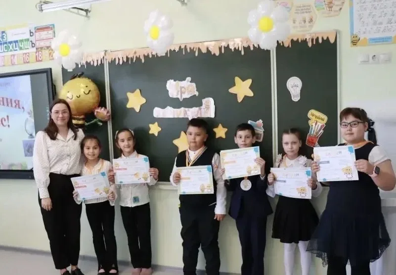 🎓 До свидания, 1 класс!🎉 В 1 «Д» классе прошло уютное и радостное мероприятие, посвящённое окончанию