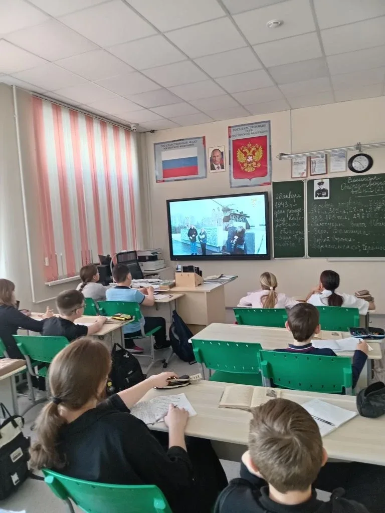 В преддверии 81 годовщины Победы над фашистской Германией 7 и 8 мая  7- е и 5-е классы познакомились