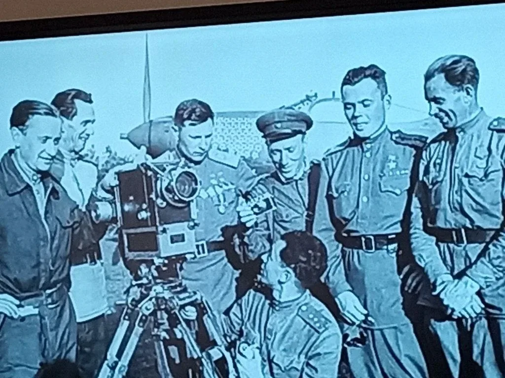В преддверии 81 годовщины Победы над фашистской Германией 7 и 8 мая  7- е и 5-е классы познакомились