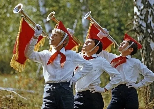 День пионерии отмечали в СССР каждый год в одну и ту же дату — 19 мая. Тогда праздник назывался Днем