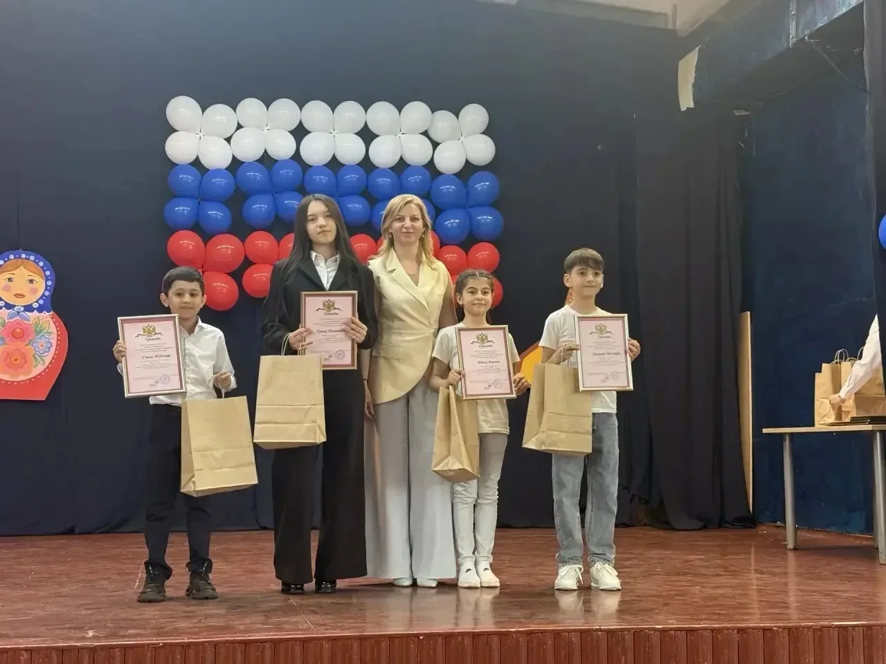 ✨ На базе 18 школы прошёл городской гала-концерт для детей-инофонов «Открой в себе Россию!» ✨  Вчера