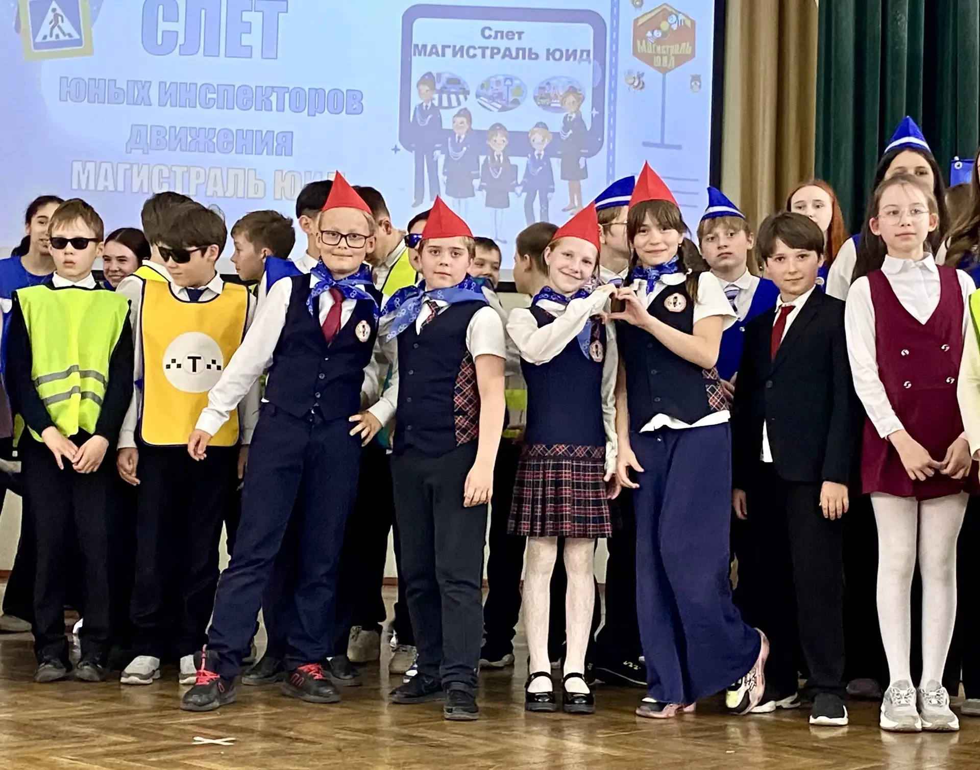 🎉 И снова Победа! Наш отряд ЮИД "Светлячки" – лучшие! 🎉  Наш неутомимый отряд "Светлячки" из 3 "Б" к