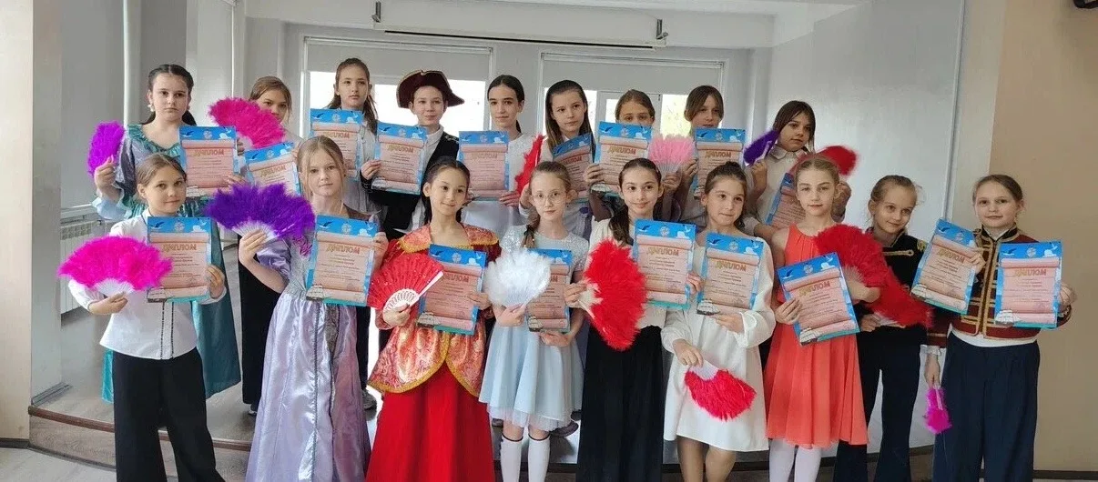 ⚓️⛵️Учащиеся 4 Б класса нашей школы под руководством педагога  Дома детства и юношества Ванютиной Ол