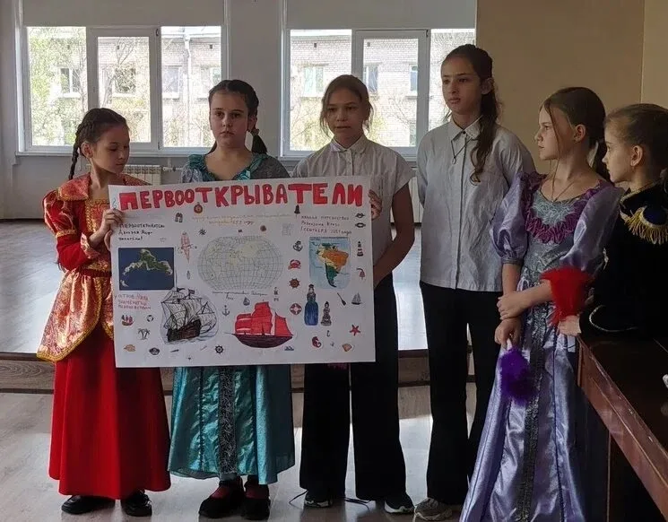 ⚓️⛵️Учащиеся 4 Б класса нашей школы под руководством педагога  Дома детства и юношества Ванютиной Ол