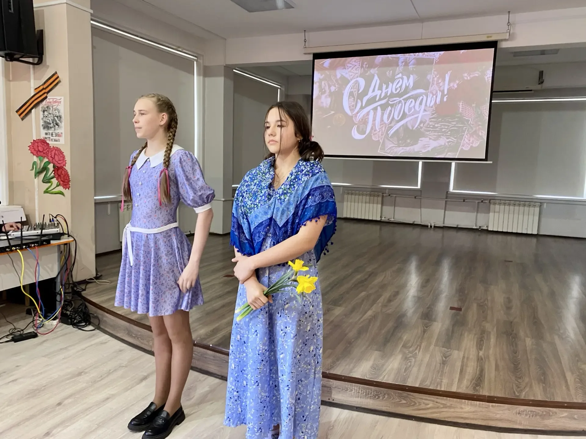 🎖️ День Победы в школе: встреча поколений  Сегодня в нашей школе прошёл трогательный концерт, посвящ