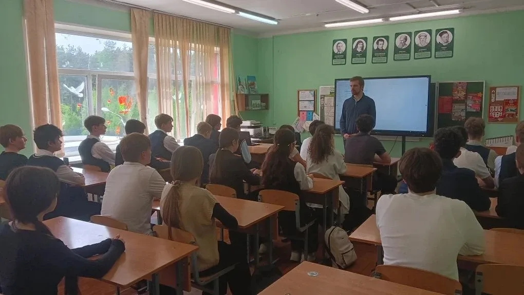 На этой неделе нашу школу посетил лектор Самарин Владимир Николаевич инструктор профилактики социаль