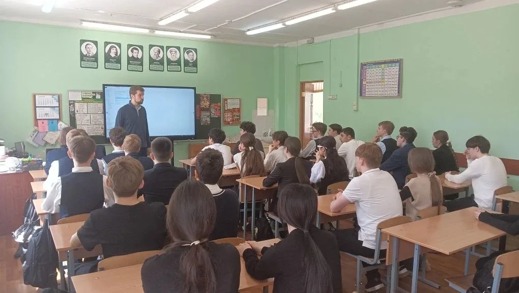 На этой неделе нашу школу посетил лектор Самарин Владимир Николаевич инструктор профилактики социаль